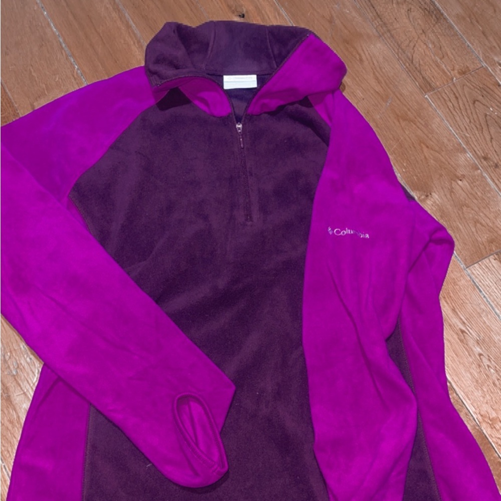 Duo Purple Columbia fleece jacket fits more like a medium
